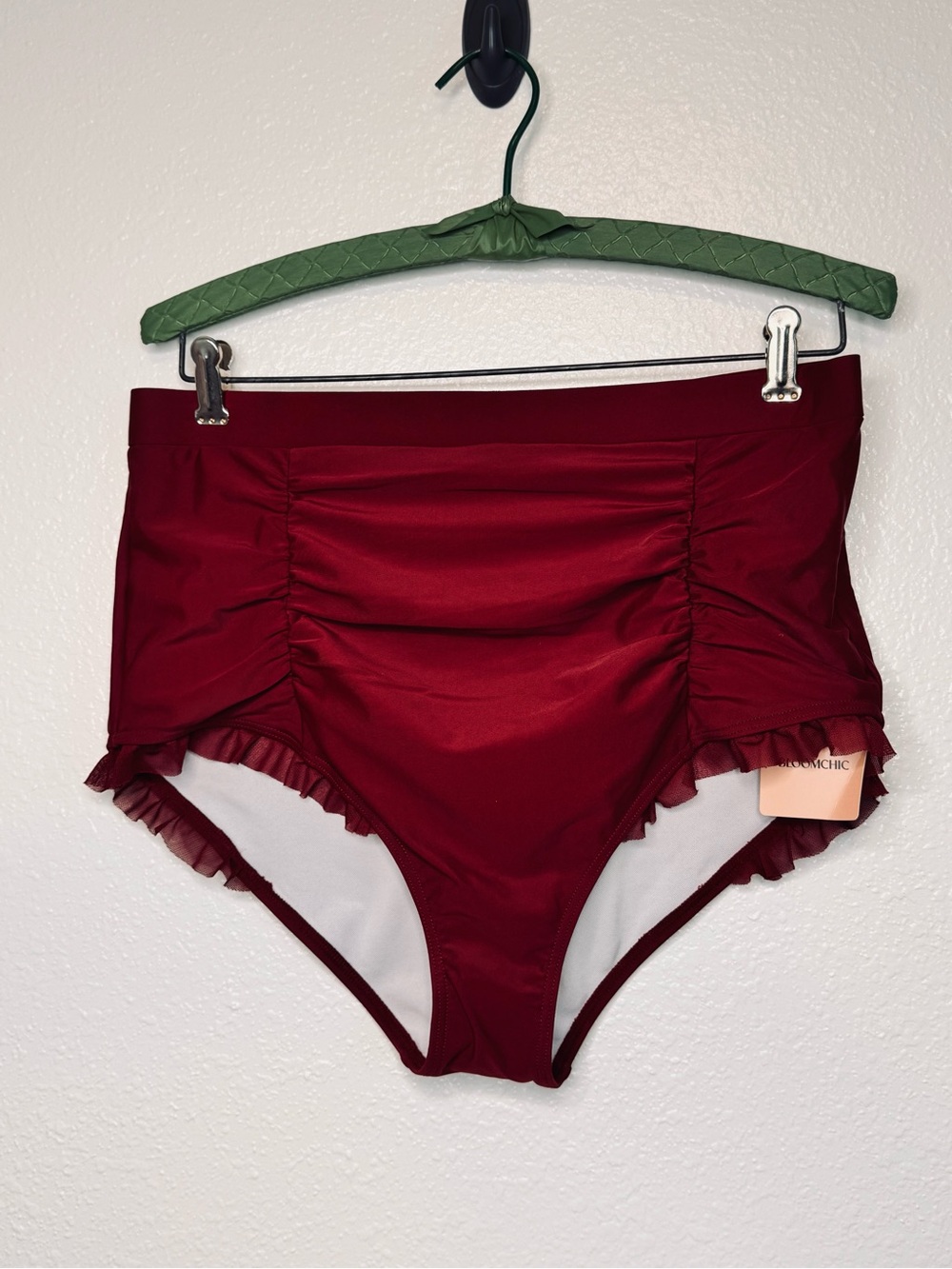 NWT BloomChic Swim Bottoms Swimsuit Shorts Maroon Ruched 14-16 High Waist